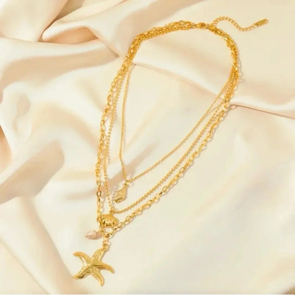 Starfish and Shells 18K Gold Stainless Steel Necklace - Picture 6 of 11